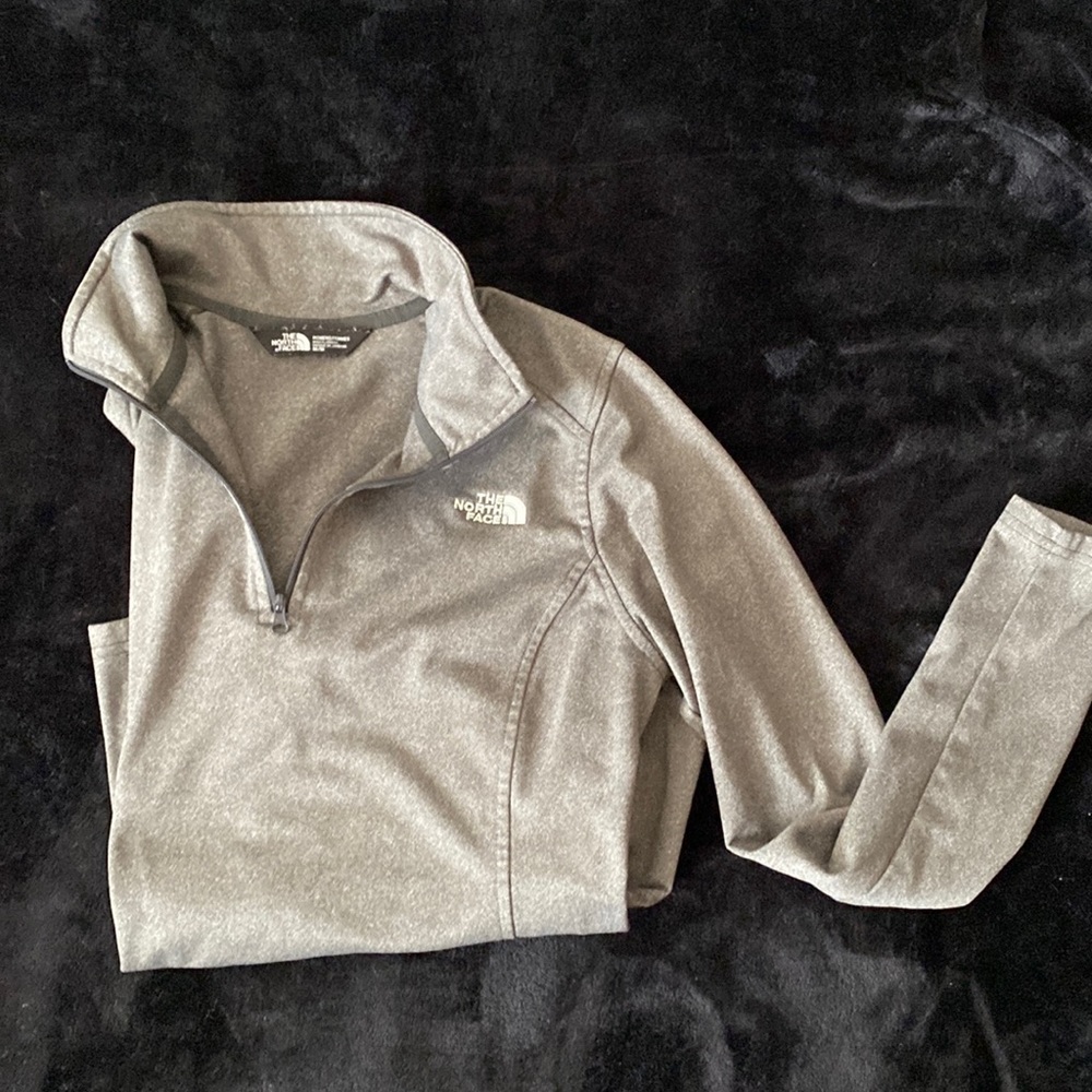 North face half zip up